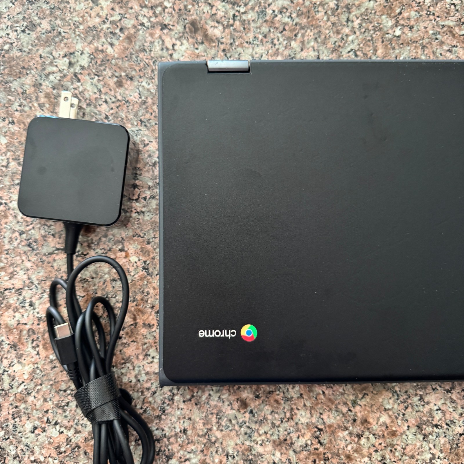 Lenovo Chromebook 300e 2nd Gen 2-in-1 11.6″ HD Touch 4GB 32GB – Wireless Mouse