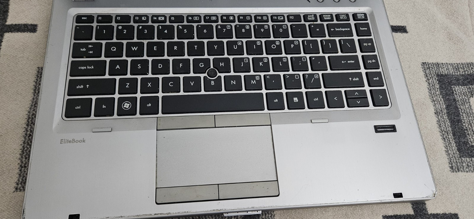 HP Elitebook 8460p Intel i5, 2.5GHz, 14.1 inch Laptop NO Charger SOLD AS IS