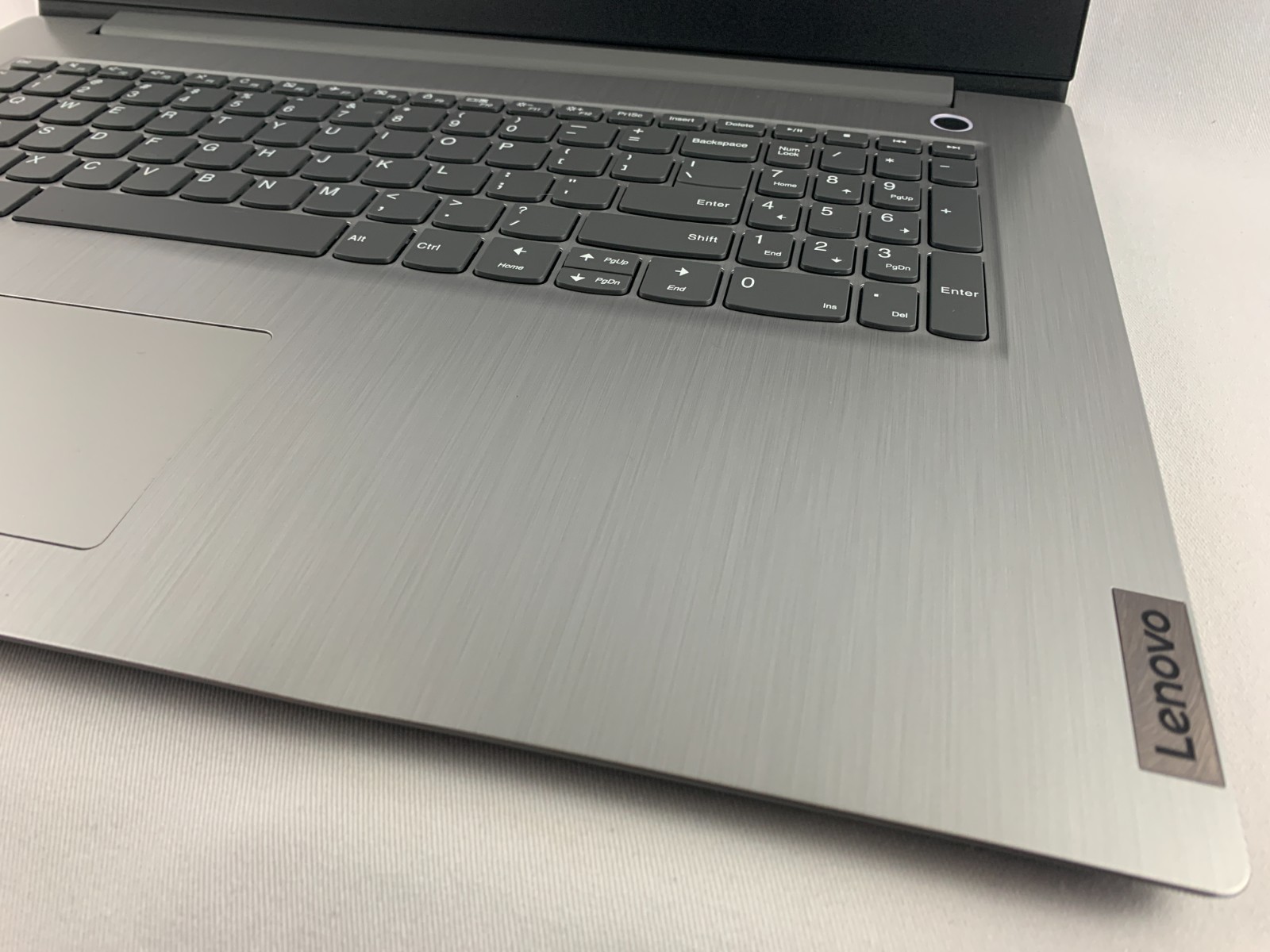 Lenovo IdeaPad 3 17IML05 Laptop Intel Core i3-10110U 2.1GHz 8GB RAM 1TB HDD W11H