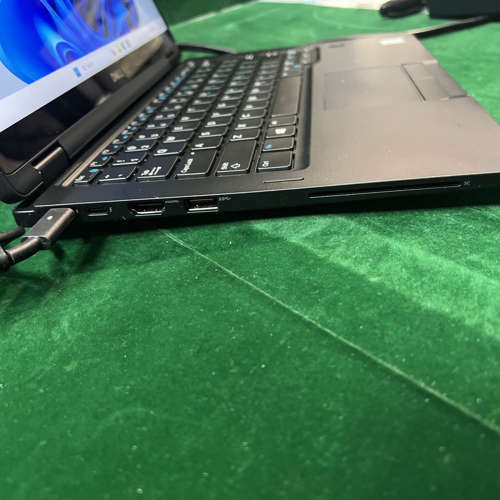 Dell Latitude 7390, 13.3 in FHD 2-IN-1, Intel Core i5-8350U, 8GB, 256GB PCIe