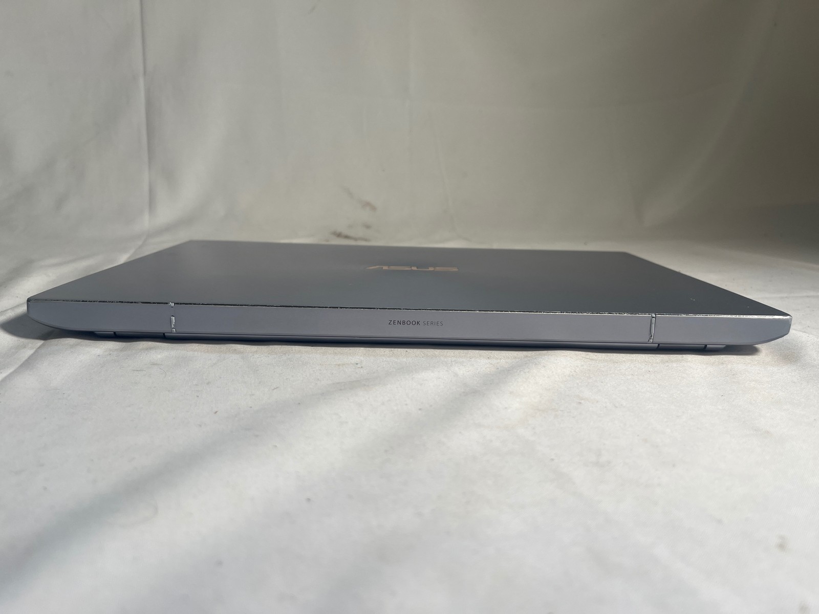 ASUS ZenBook UX431FAC i5-10210U 8GB 512GB SSD 14″ FOR PARTS/REPAIR