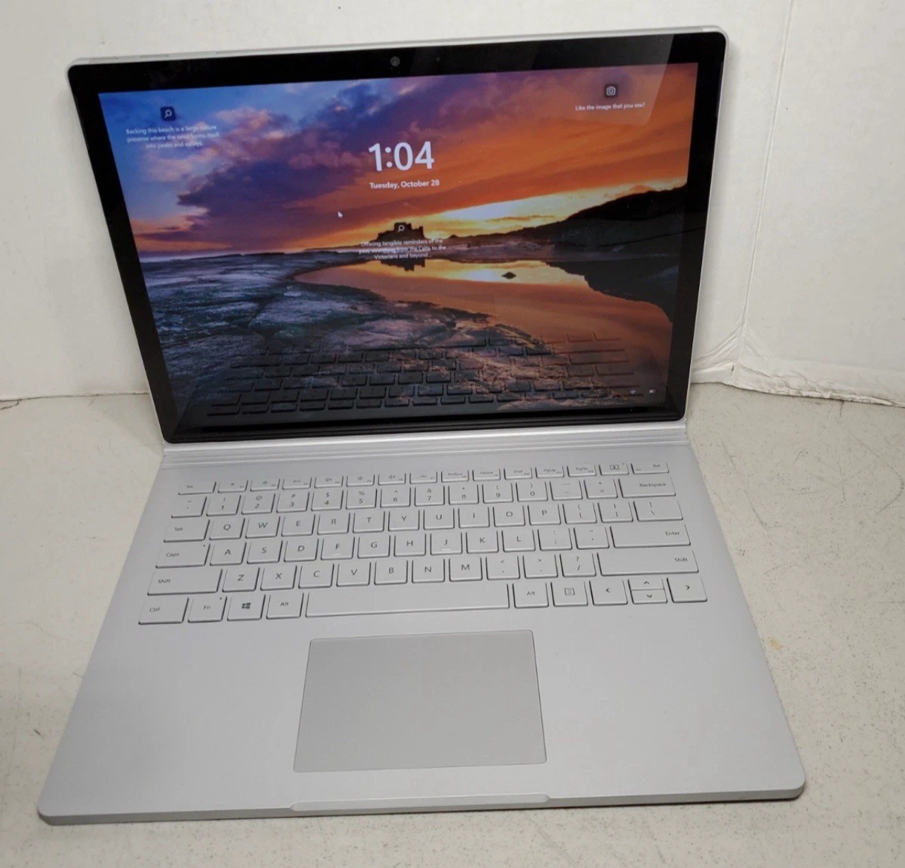 Microswoft Surface Book 2 1832 13.5″ i5-7300U 8GB 256GB SSD WIN 10 No Charge
