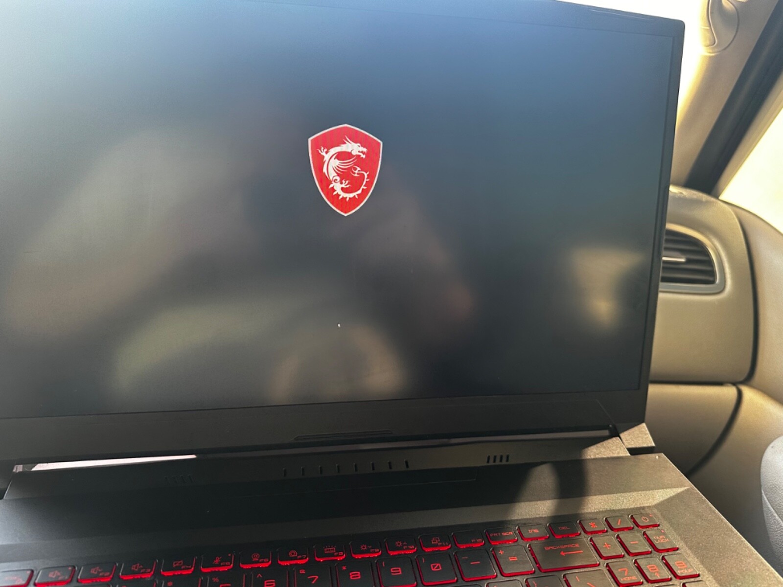 MSI Katana GF76 11UD-001 17.3″ (512GB SSD, Intel Core i7 11th Gen., 4.60 GHz,…