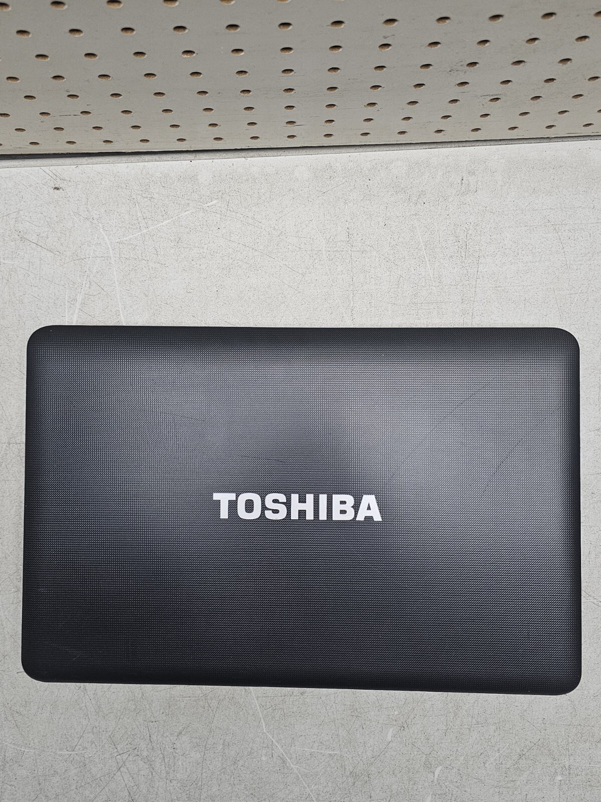 Toshiba Satellite C650-ST6N02 – Pentium B960 – 3GB RAM – NO HDD – Read Desc.