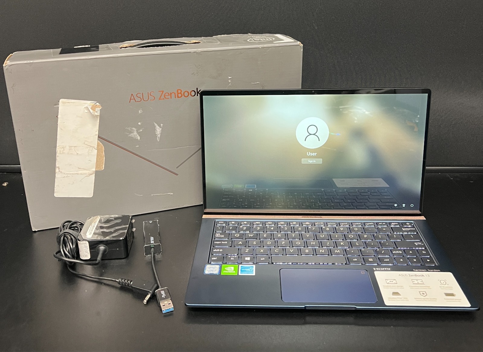 ASUS UX333F Zenbook Laptop Intel Core i7-8565U 16GB RAM 512 GB SSD Royal Blue