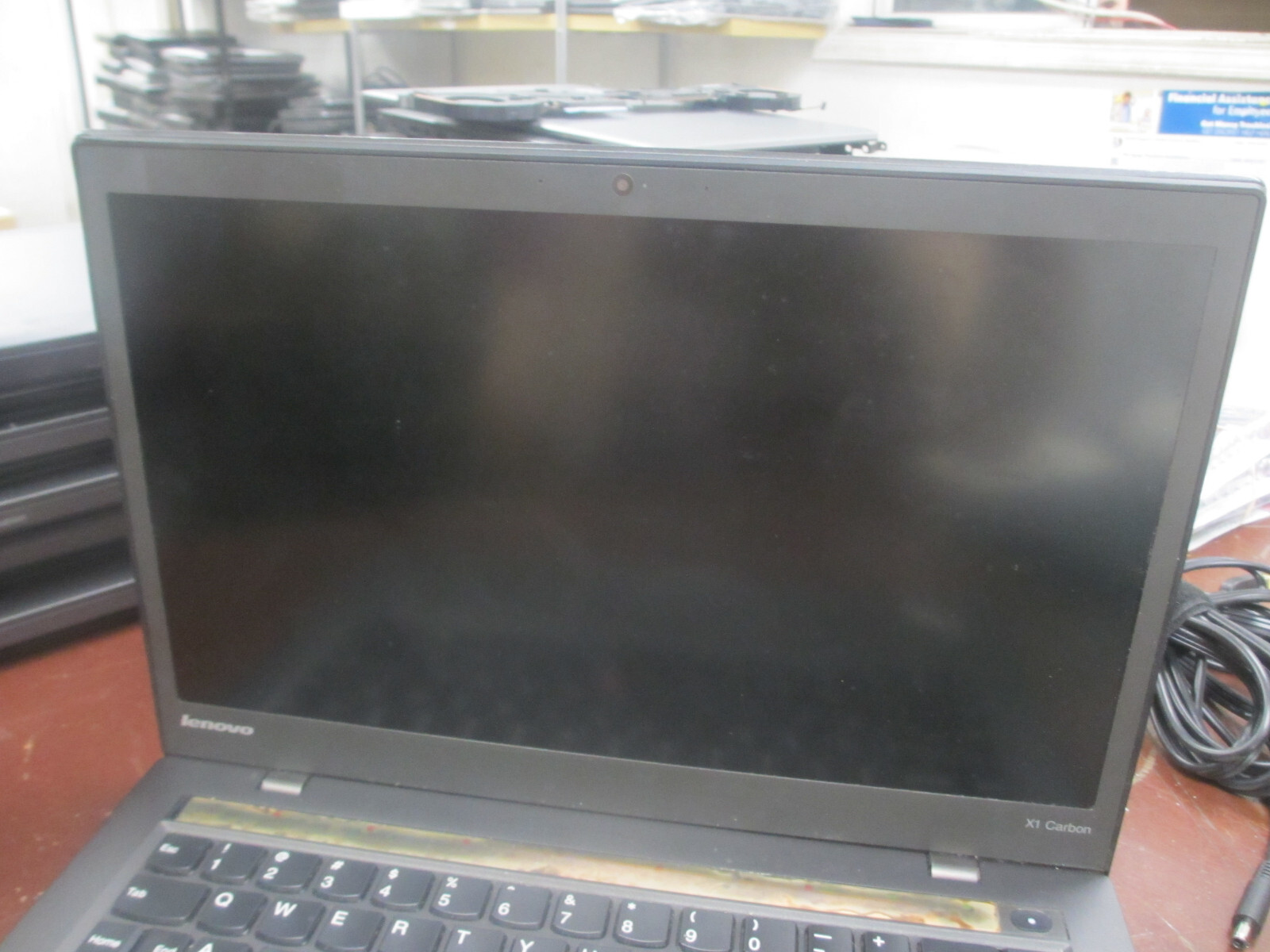 Lenovo ThinkPad X1 Carbon 2.10Ghz i7-4600U 8GB 256GB SSD Laptop w/ AC [NO OS]