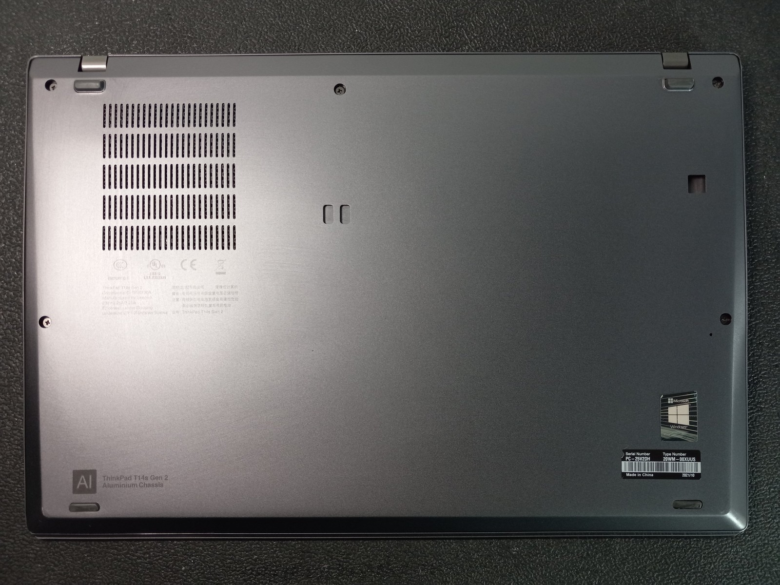 Lenovo ThinkPad T14s Gen 2i 14″ i7-1165G7 16GB 512GB 4K Laptop w Adapter Win11