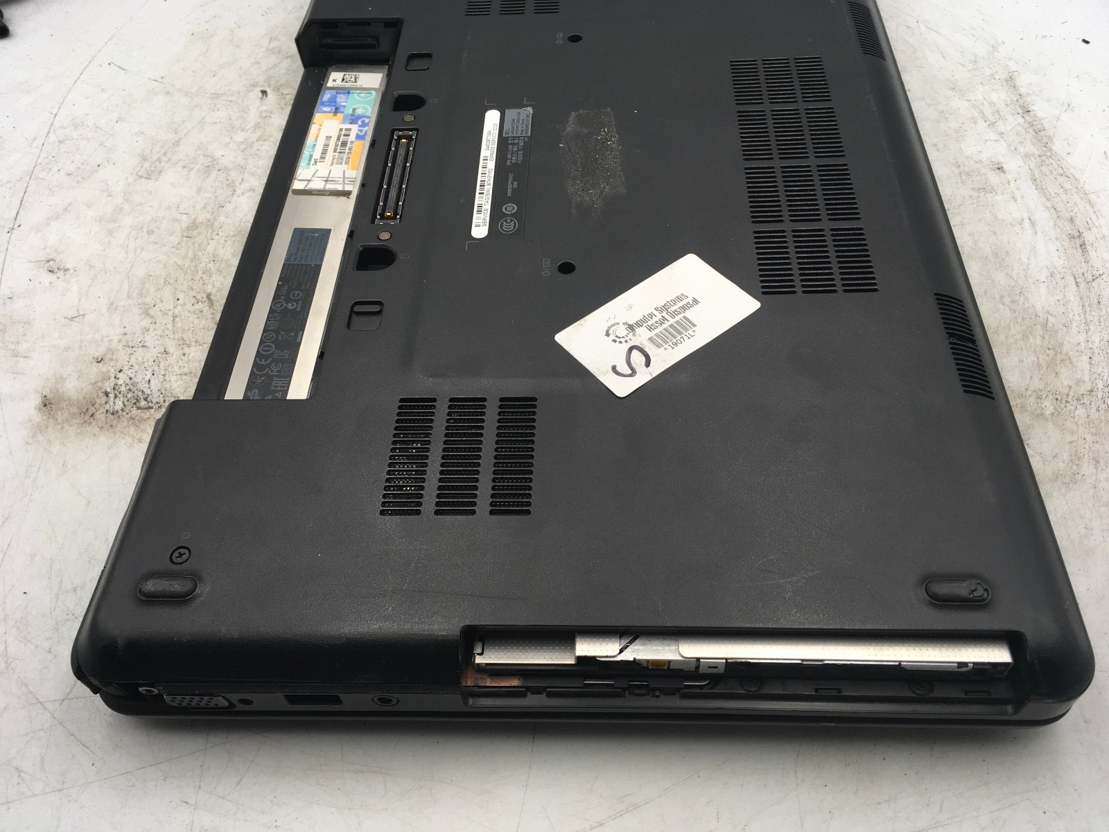 DELL LATITUDE E5540 – LINUX OS – INTEL I5 4TH GEN – 8GB RAM – 128GB HDD -READ-BB