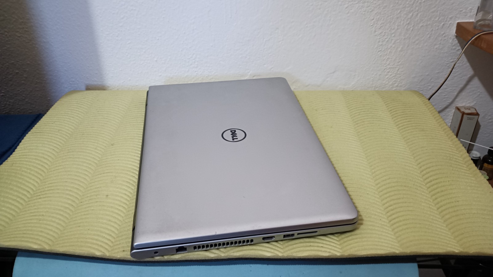 DELL Inspirion 5759 17.3″ 1600X900 i5-6200U 16GB 256gb Windows 11