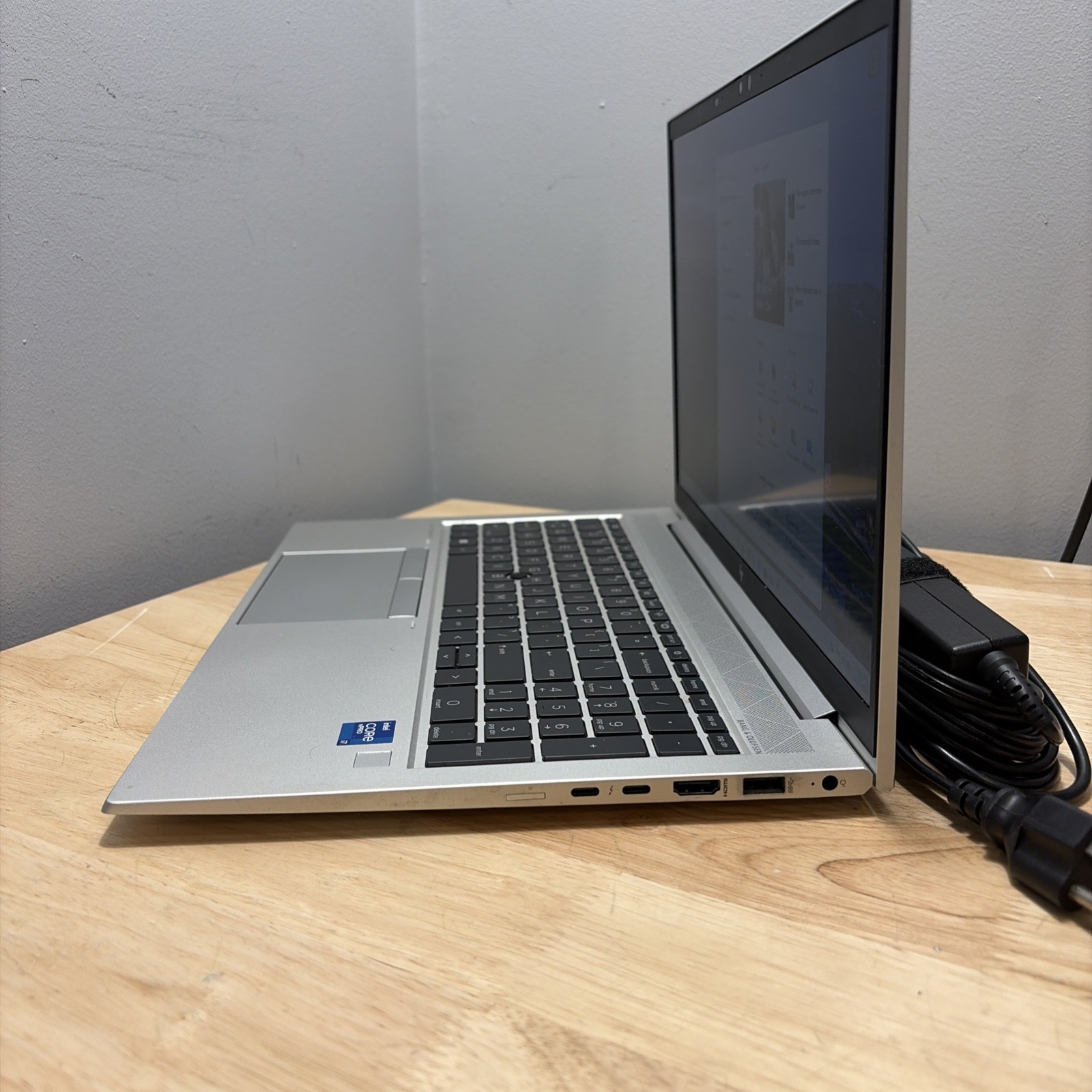 HP EliteBook 850 G8 CORE I7-1185G7 3.0GHZ 32GB 256GB WCAM WIFI W11 CORD