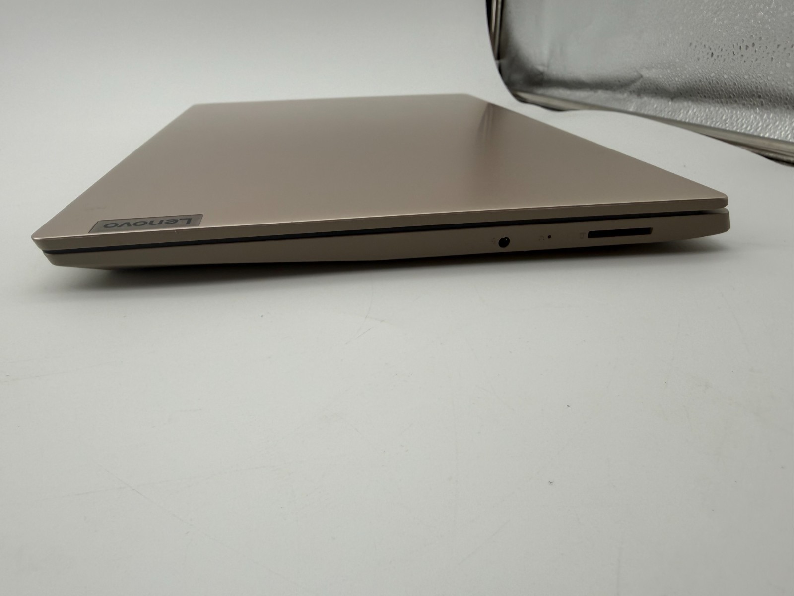 Lenovo Ideapad 3 15IML05 15.6″ Pentium Gold 6405U 2.4GHz 4GB RAM 1TB HDD