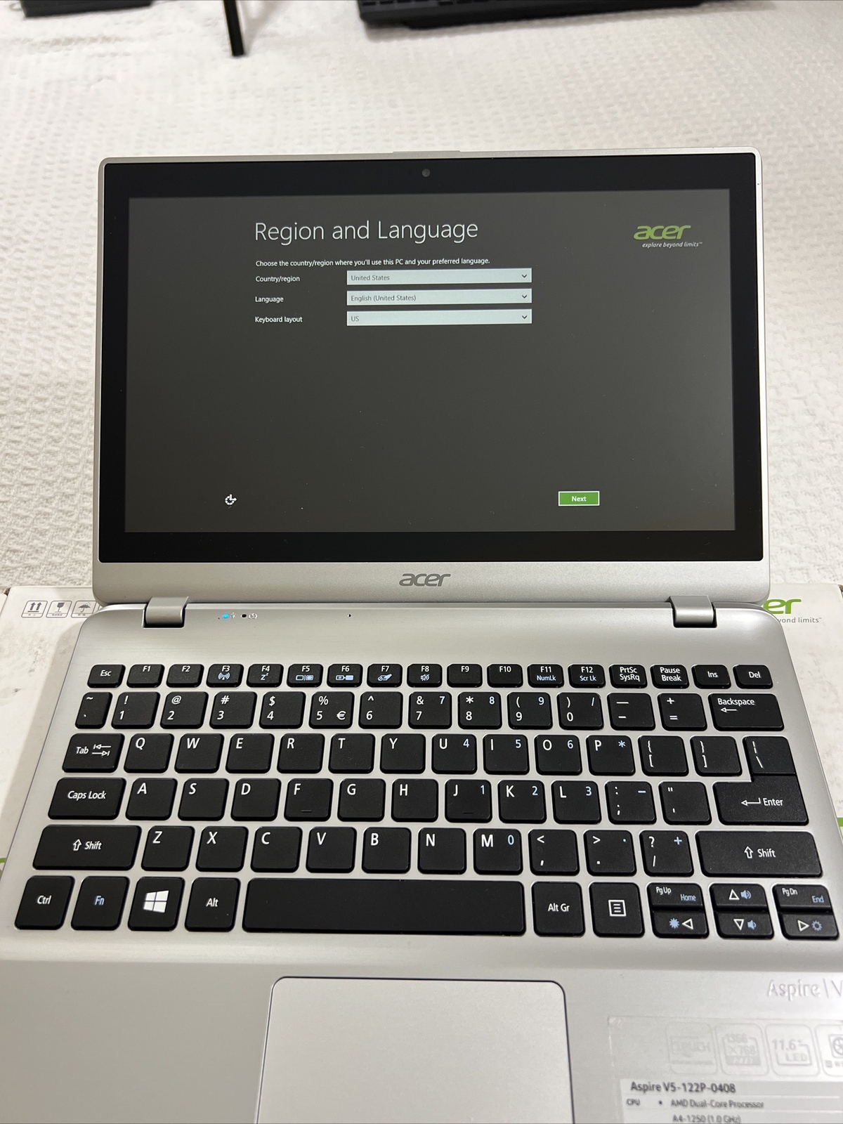 Acer V5-122P 0408 TOUCH 11.6″AMD A4-1250 4GB RAM, 500 GB HD Window8 HDMI Webcam