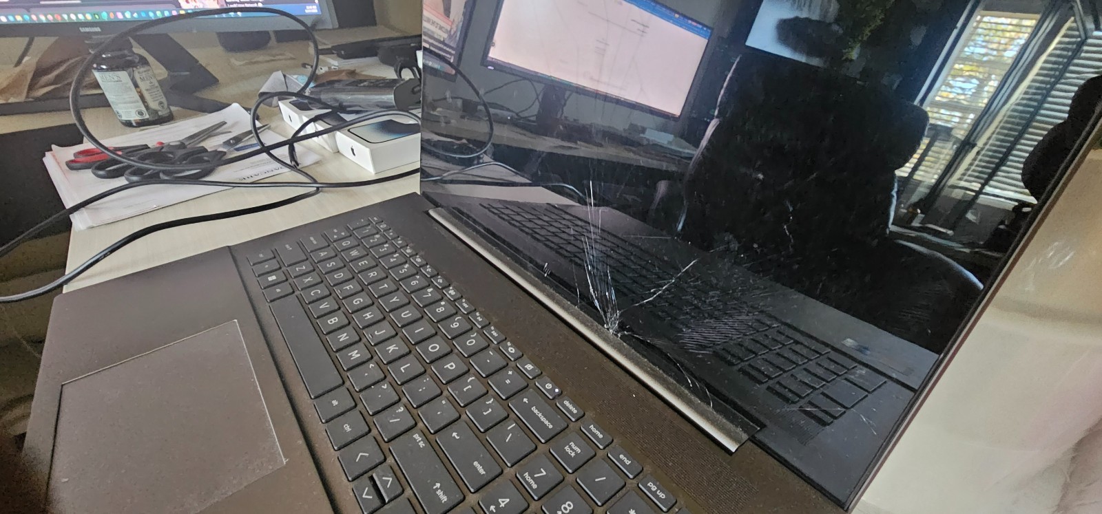 HP Envy 17.3″ Full HD Laptop PC Intel Core i7-13700H 16GB 512GB SSD W11 Plz Read
