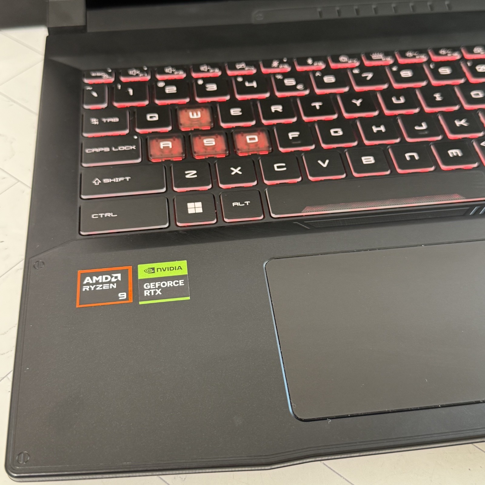 MSI Katana A15 AI Gaming Laptop AMD Ryzen 9 8945HS RTX 4070 16GB 1TB 15.6″ #H417