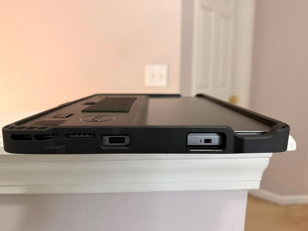 Dell Latitude 7200 2-in-1, i7-8665u 16 GB – 256 GB NVMe Windows 11 Pro No Chrger
