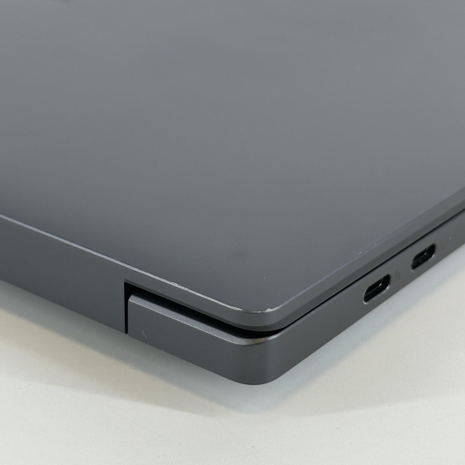 Dell Pro Max 14 Premium MA14250 QHD+ TOUCH Ultra 9 285H 64GB 1TB RTX PRO 2000
