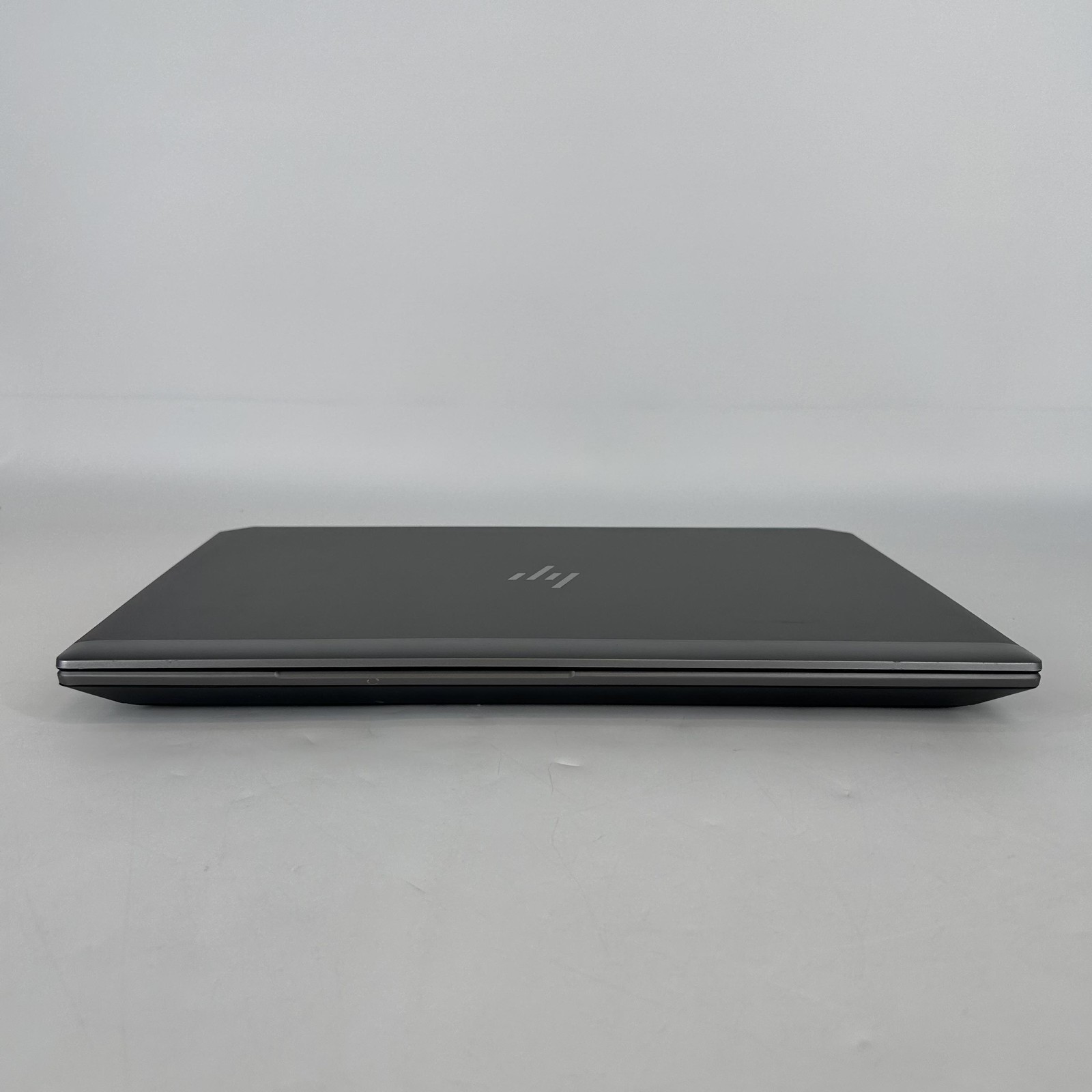 HP ZBook 15 G6 FHD i7-9850H 2.60GHz 32GB 1TB SSD NVIDIA Quadro T1000 Good