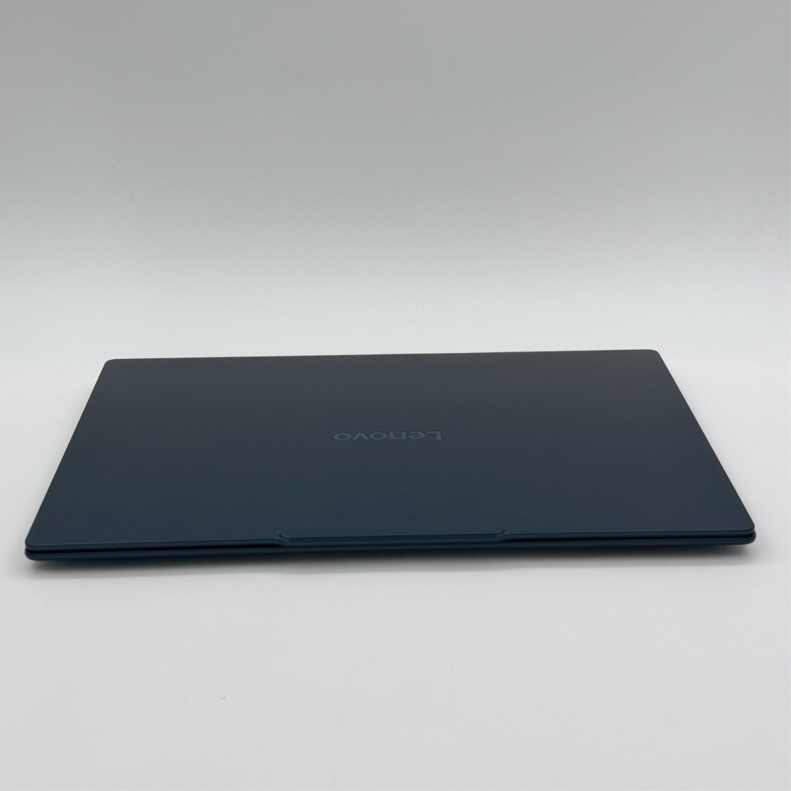 Lenovo Yoga Slim 7x 14.5″ 3K OLED Touch Snapdragon X Elite 32GB 1TB Blue