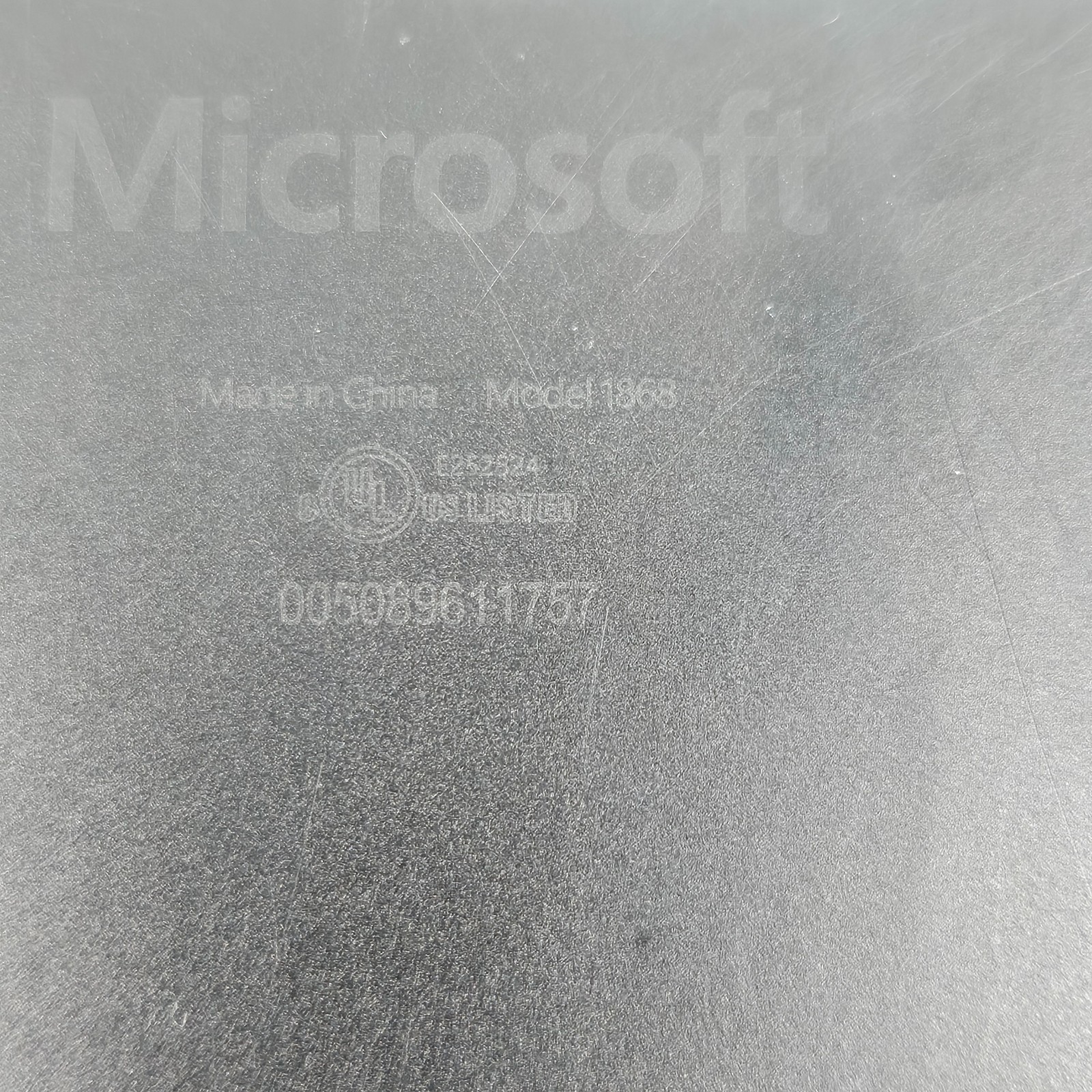 Microsoft Surface Laptop 3 15.6” i7-1065G7 512GB SSD 16GB RAM CRACKED SCREEN