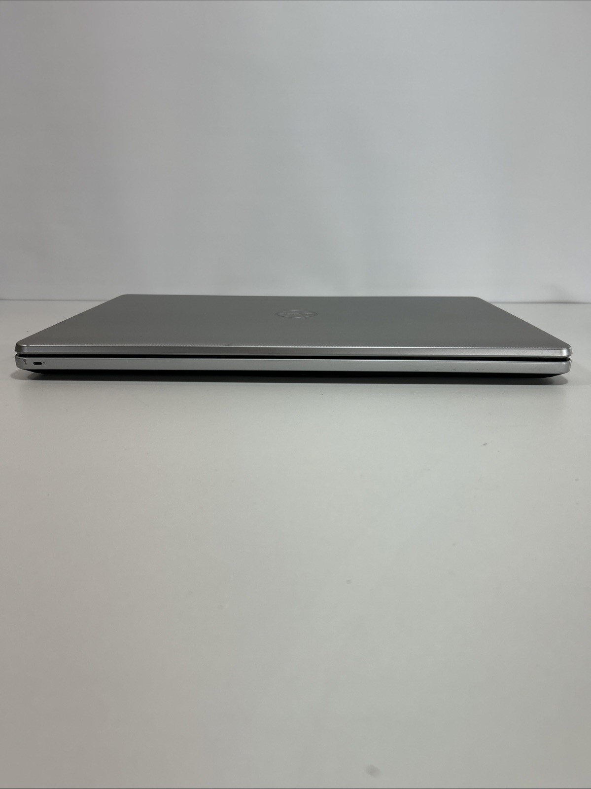 Dell Inspiron 5755 17.3″ AMD A6 7310 AMD Radeon R4 2.0GHz 16GB 256GB SSD Win11P