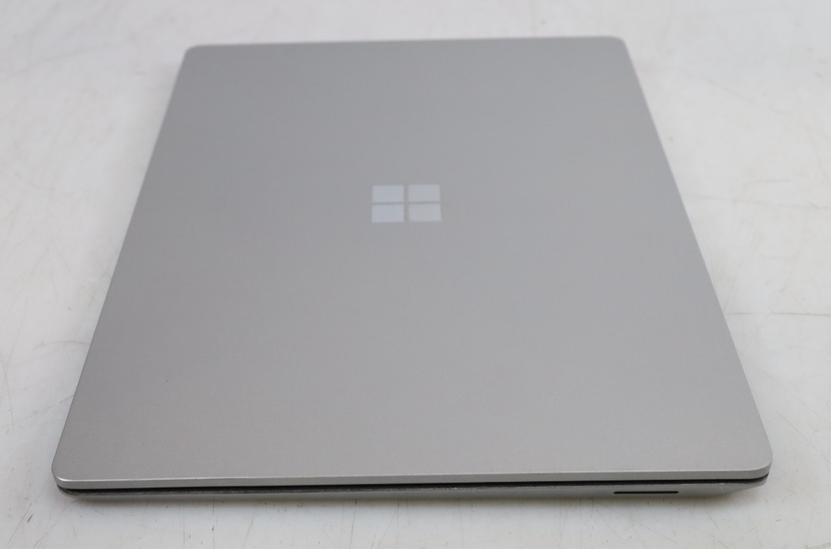 Microsoft Surface 3 13.5″ Touch Intel I5-1035G7 8GB 256GB SSD No COA OS