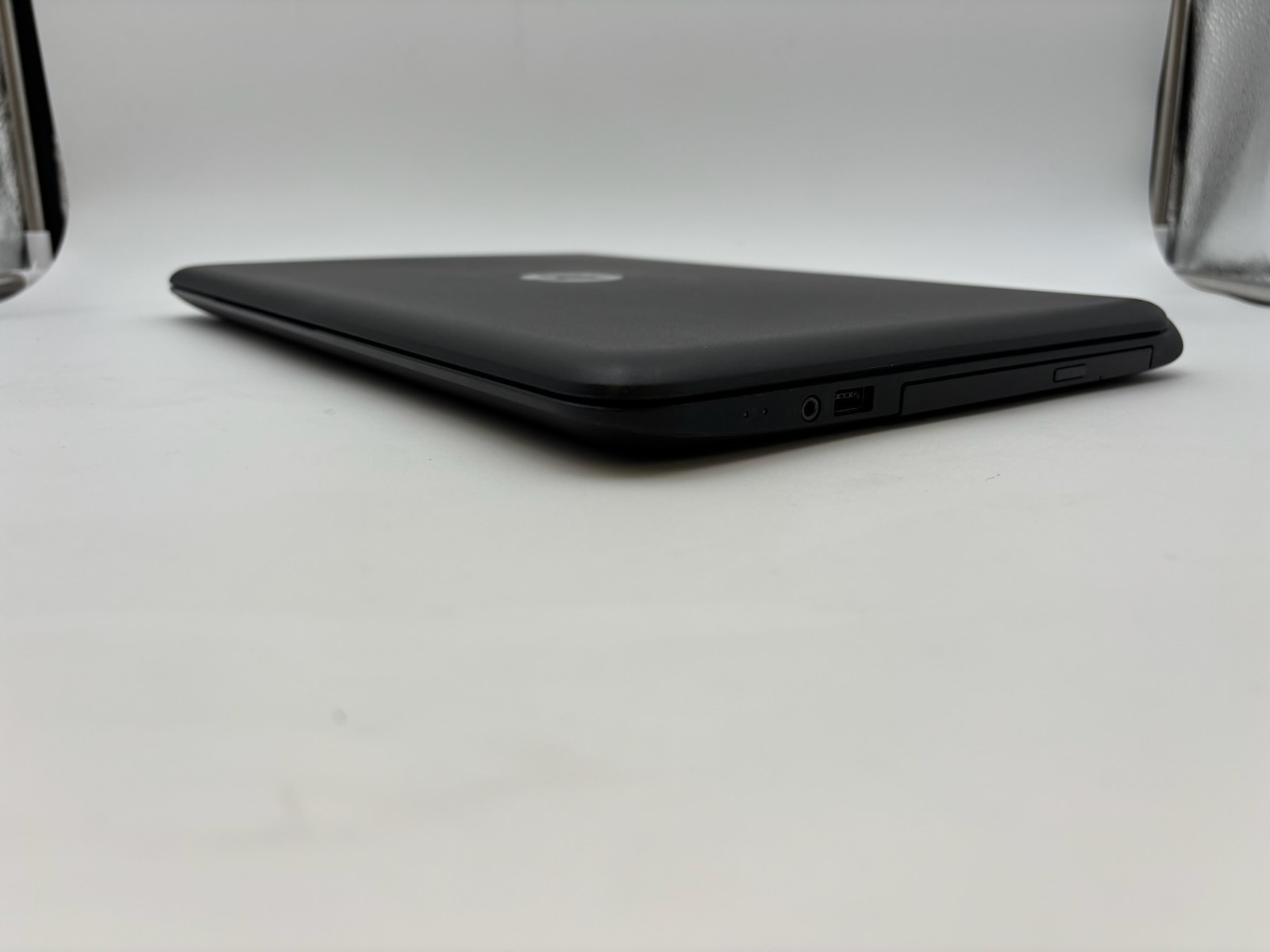 HP 15-f111dx Notebook PC 15.6″ 750 GB HDD 8 GB RAM A8-6410 APU Windows 10 Home