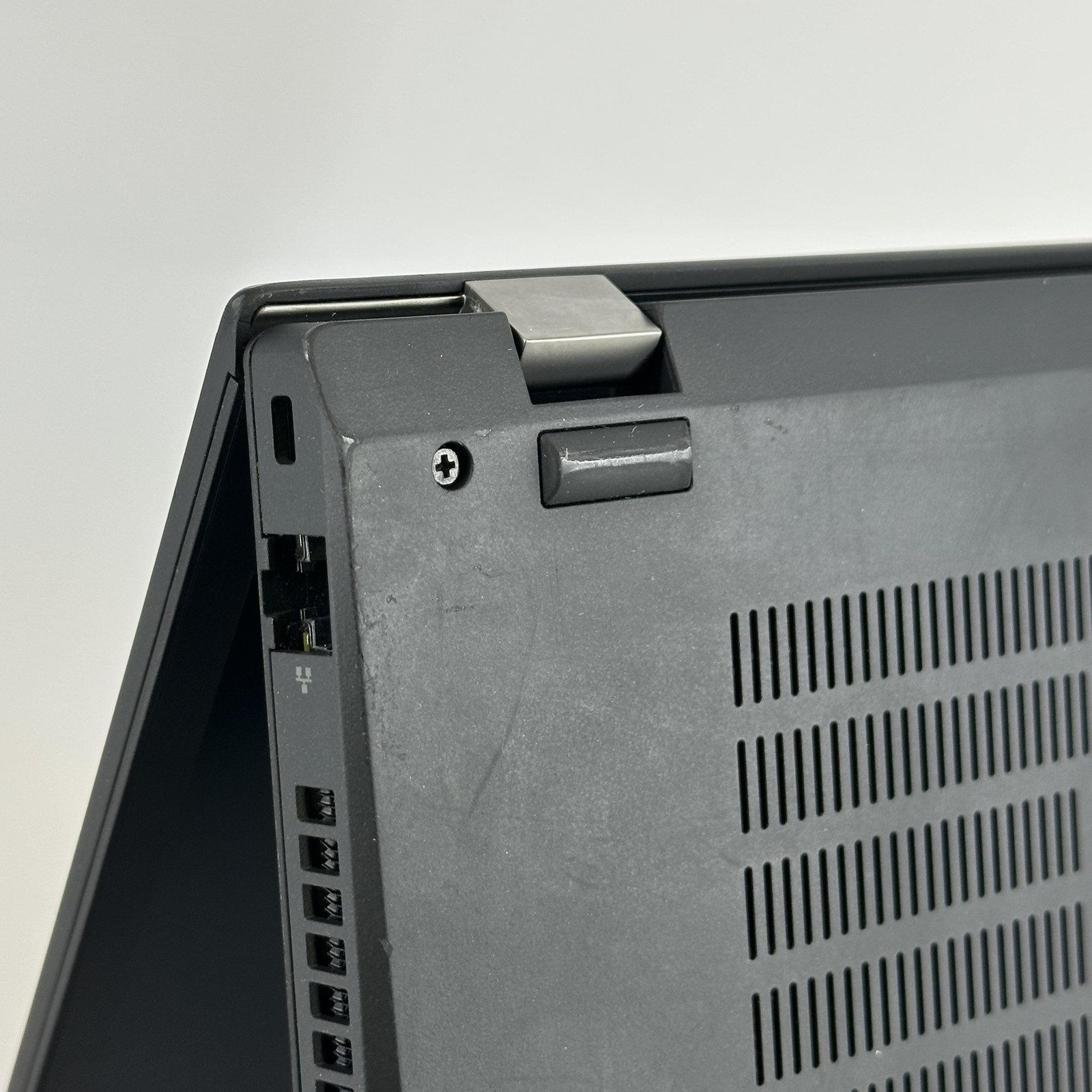 Lenovo ThinkPad P15s Gen 2 FHD i7-1165G7 32GB 512GB SSD Quadro T500 WHITE SPOTS