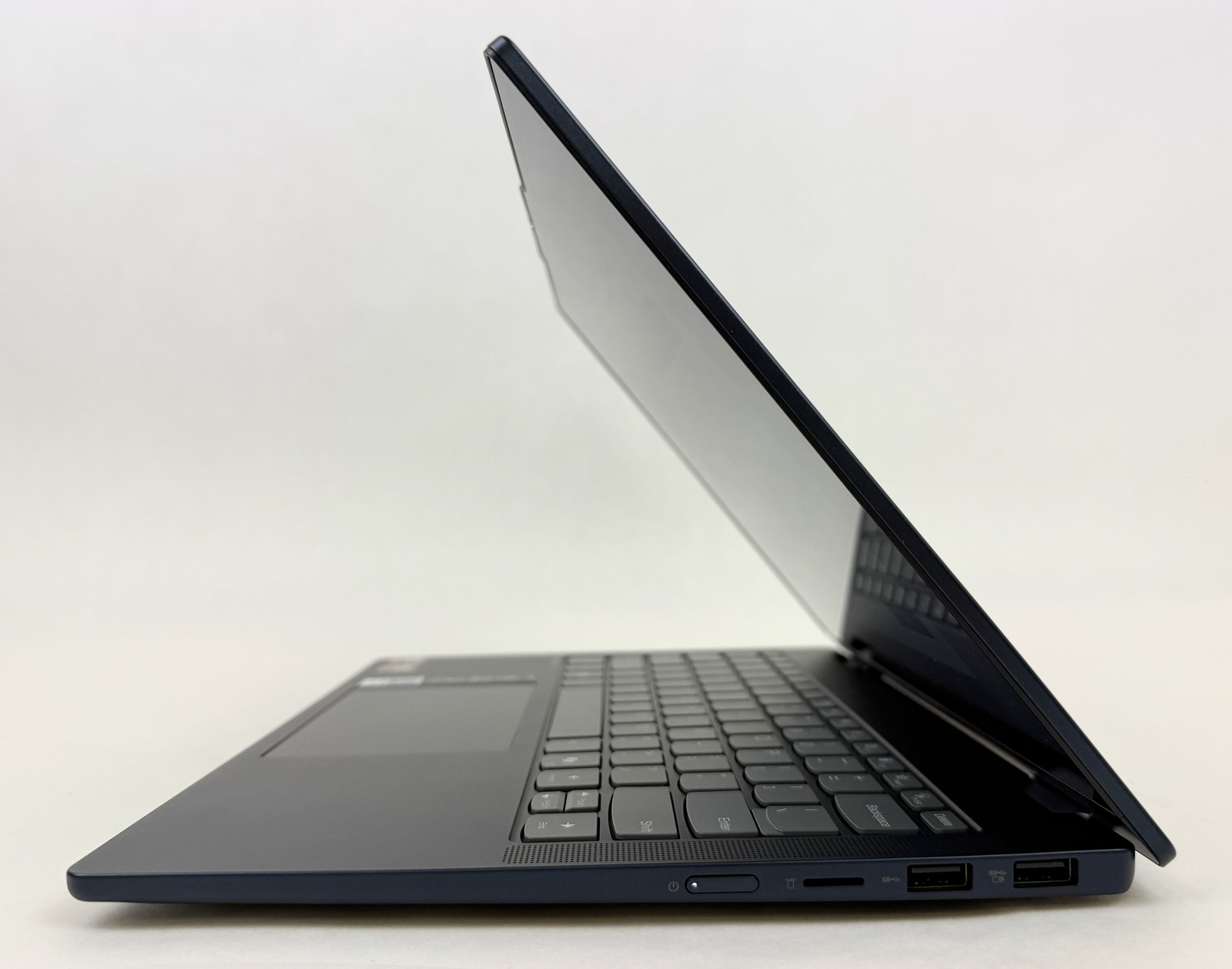 Lenovo Ideapad 5 14AKP10 14″ FHD Touch Ryzen AI7-350 16GB 1TB W11H 2in1 scratchs