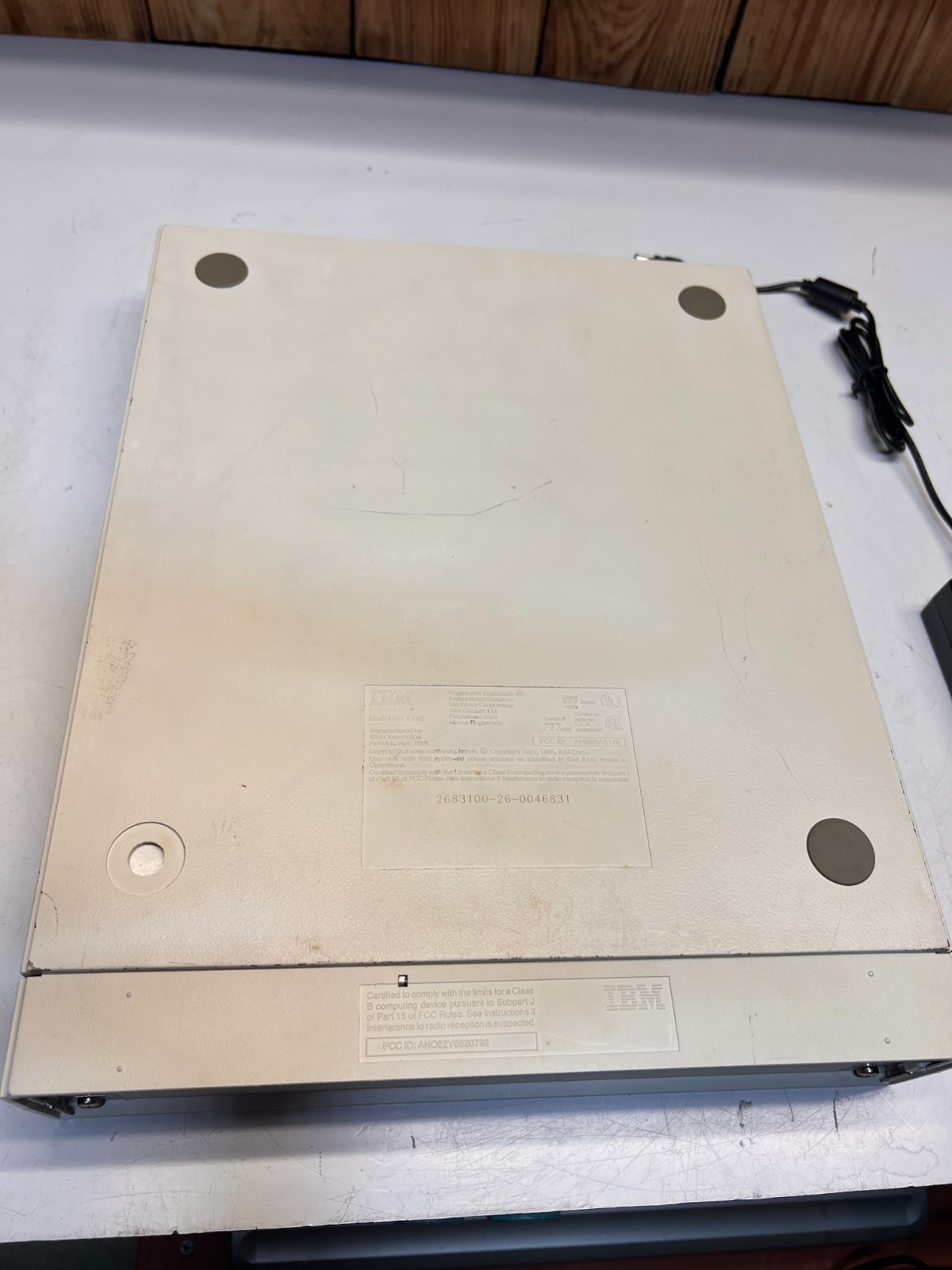 1986 IBM 5140 PC Convertible Portable Laptop with Power Supply