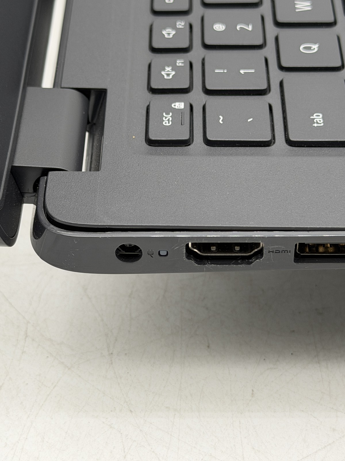 Dell Latitude (3410) 14in i3-10110U 8GB 128GB No OS [Read]