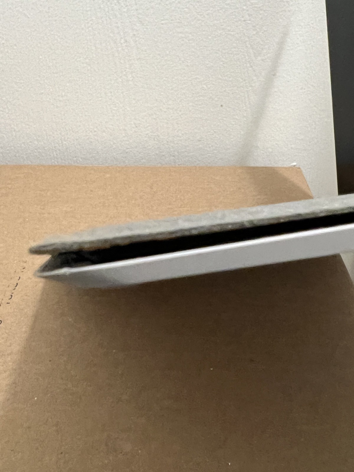 Microsoft Surface Laptop 2 (Intel Core i7-7660U, 16GB RAM, 512GB) Platinum – SEE