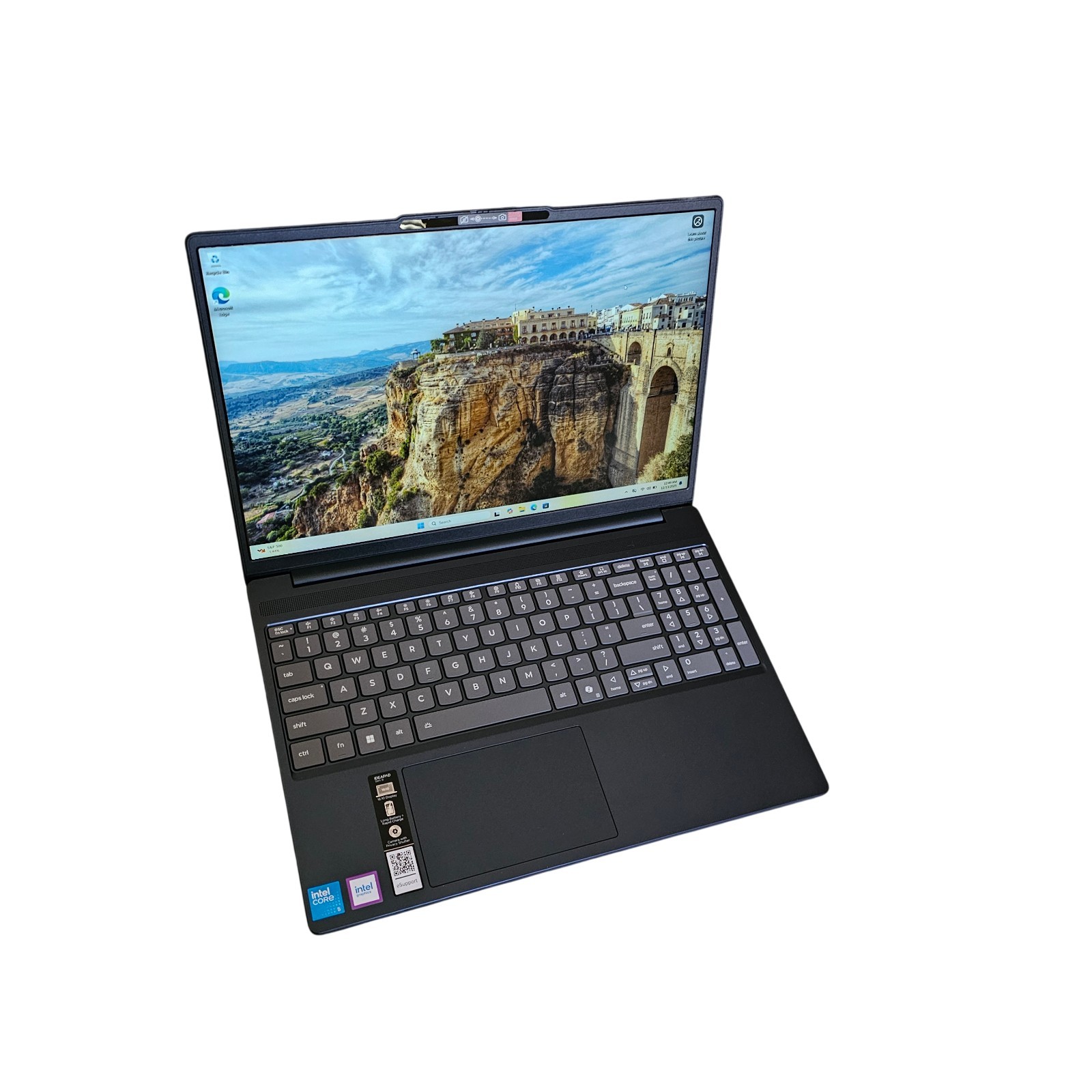 Lenovo Slim 3 15IRH10R Intel Core 5 210H – 16 GB RAM – 1 TB SSD – Excellent