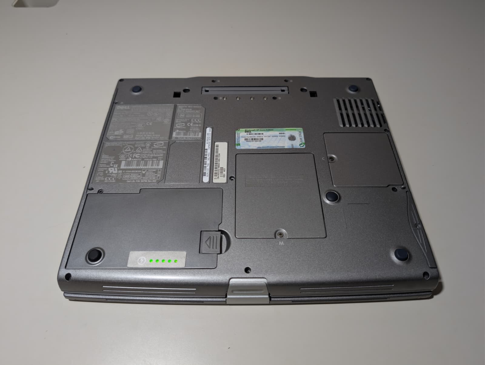 Dell Inspiron 600m | Pentium M 256MB RAM 80GB HDD | AMD Windows 98 SE DVD