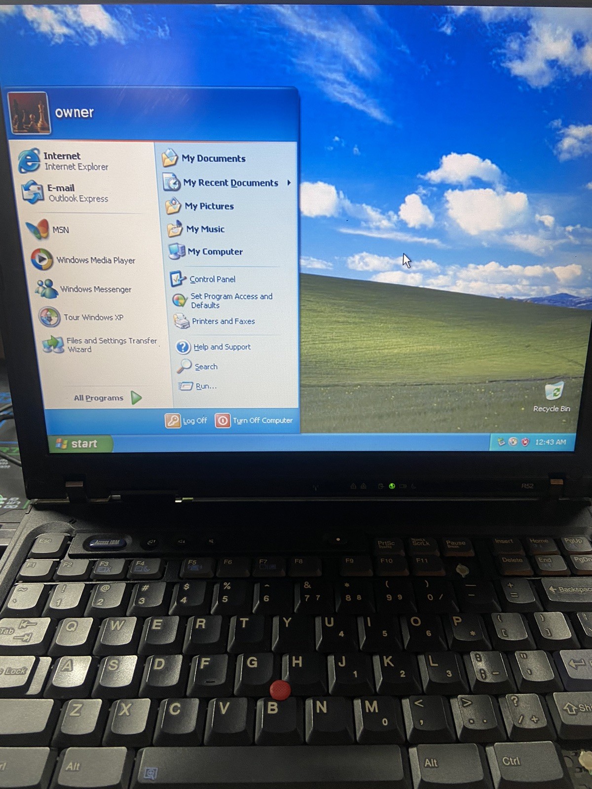 IBM ThinkPad R52 Intel Pentium M 1.86-15″ – 512MB RAM-40GBHD- WXP-MISSING KEYS