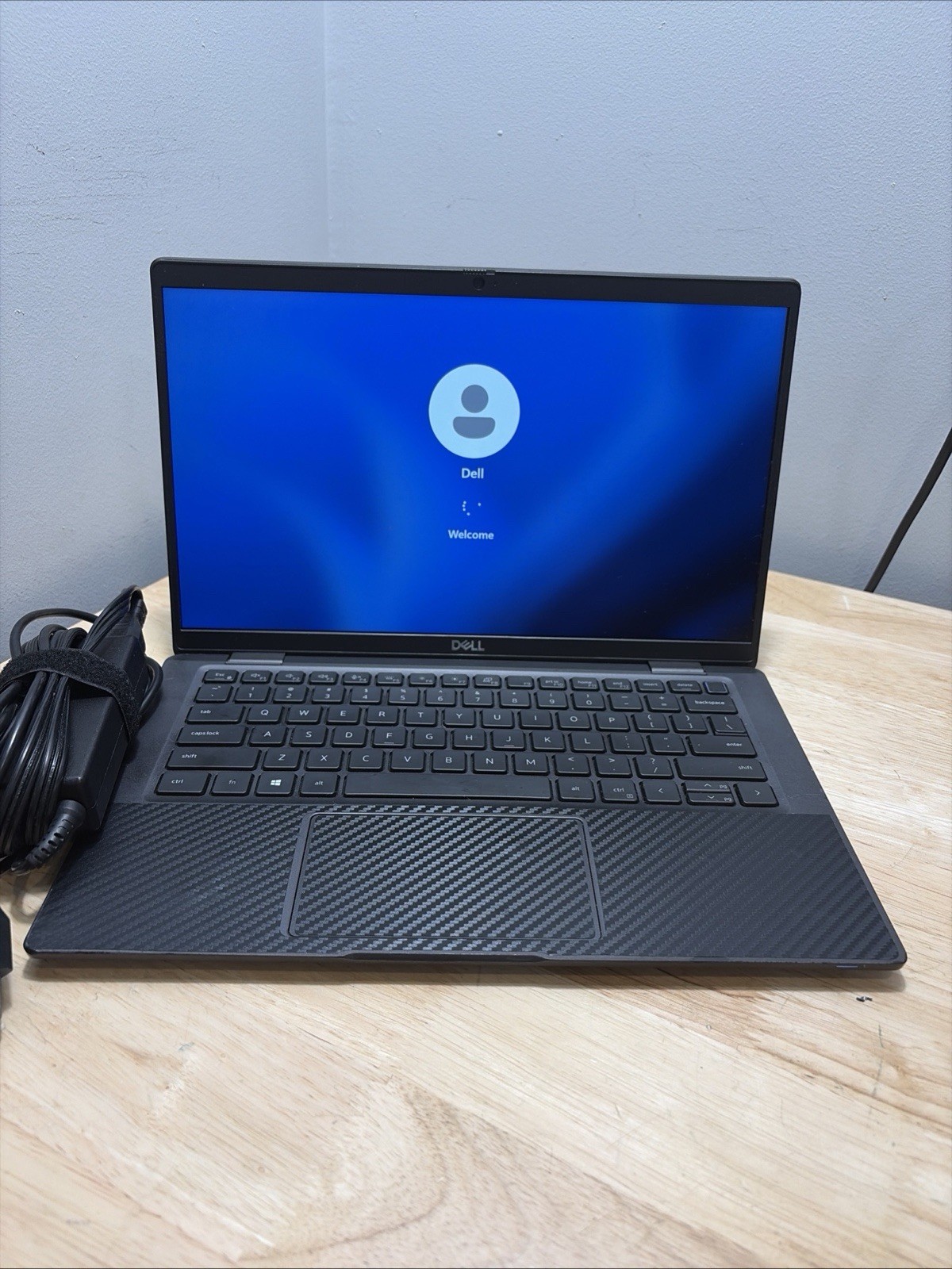 Dell Latitude 7420 14″ I7-1165G7 2.80GHZ 16GB 256GB SSD WCam W11 & Cord