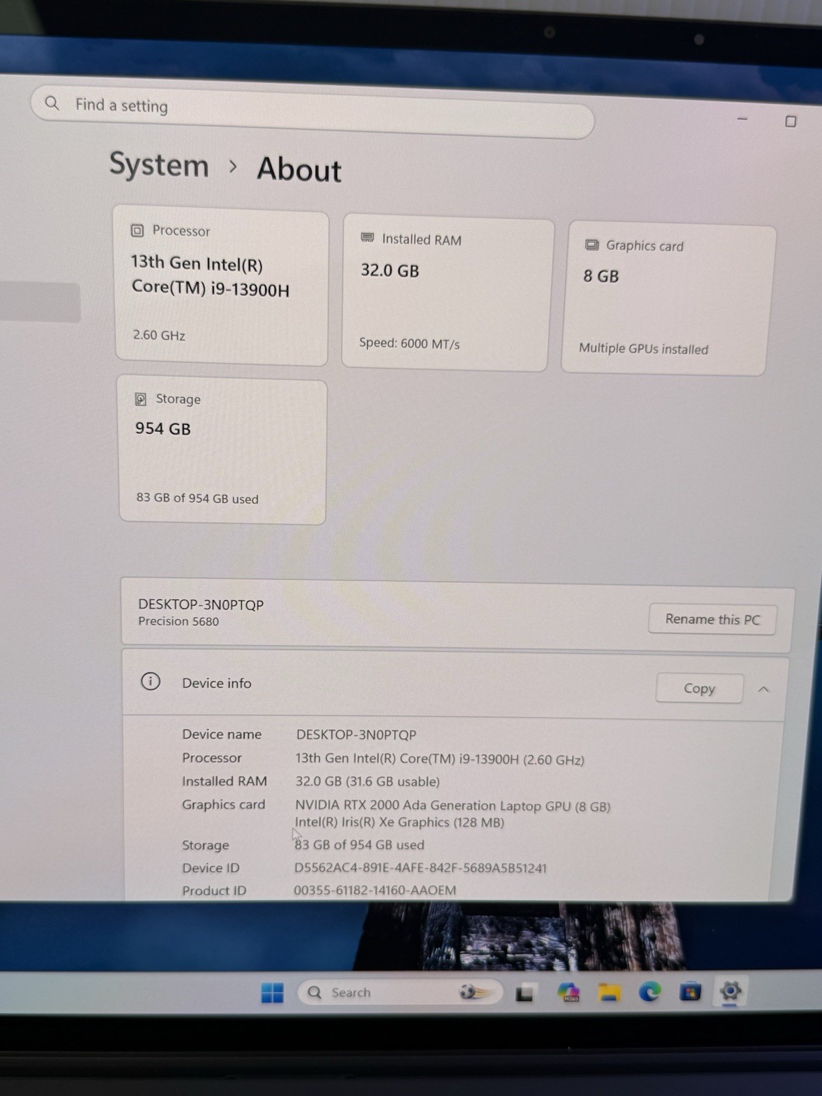 Dell 16″ Precision 5680 WORKSTATION 32GB RAM 1TB SSD Window 11prRTX 2000 Ada