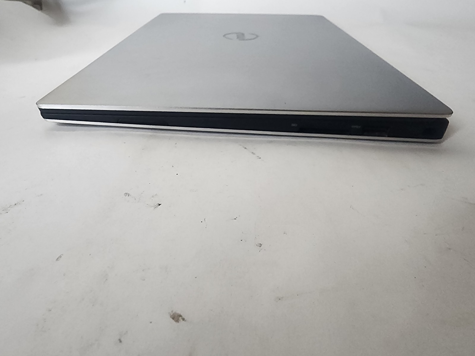 Dell XPS 13 9350, i5-6200u, 8 GB – 128 GB SSD Windows 10 Pro