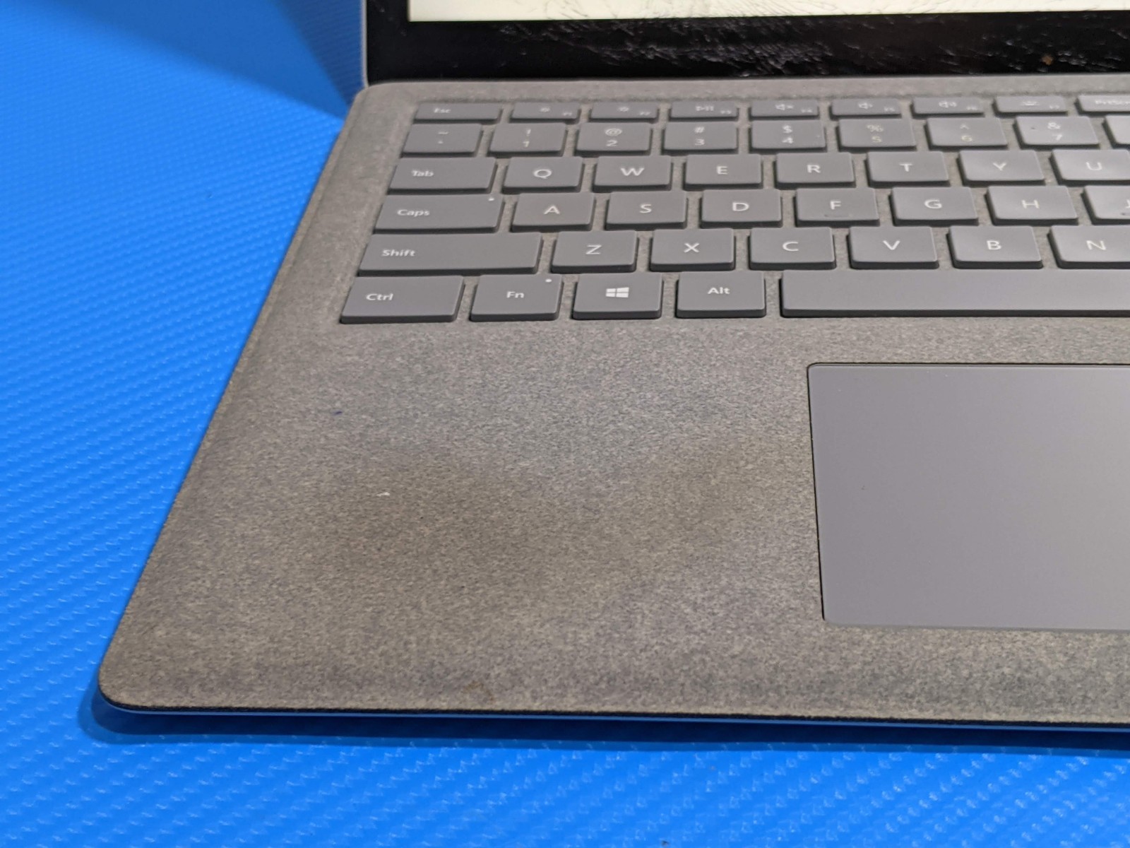 MS Surface Laptop 1769 13.5″QHD+ TOUCH BAD LCD i7-7200U 2.5GHz 4GB 128GB BAD SSD