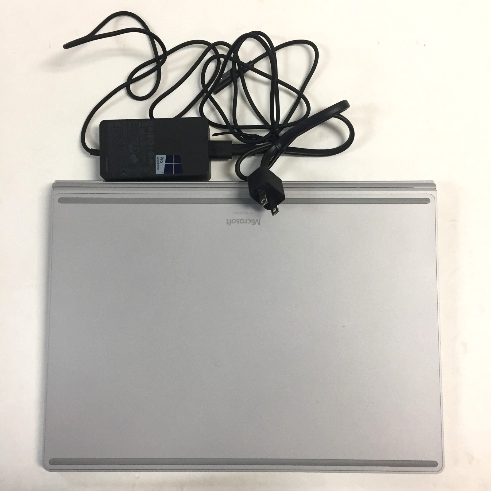 *Bad Battery*Microsoft Surface Book 13.5″ Model 1703 1704/i5-6300/8GB/128GB/W10P