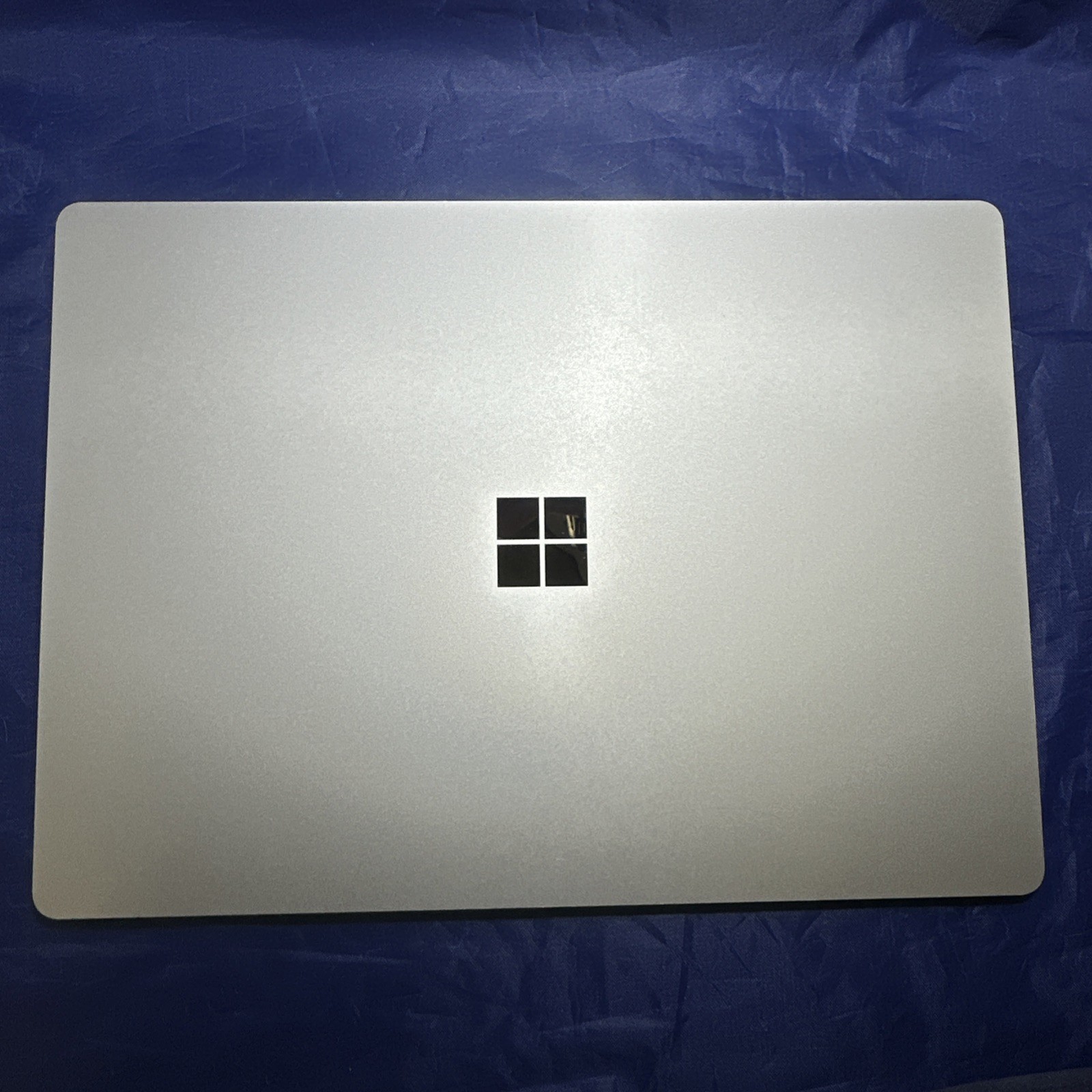 Microsoft Surface Laptop 4 13.5” 8GB 256GB (1950) i5-1145G7 @2.60 GHz Win 11