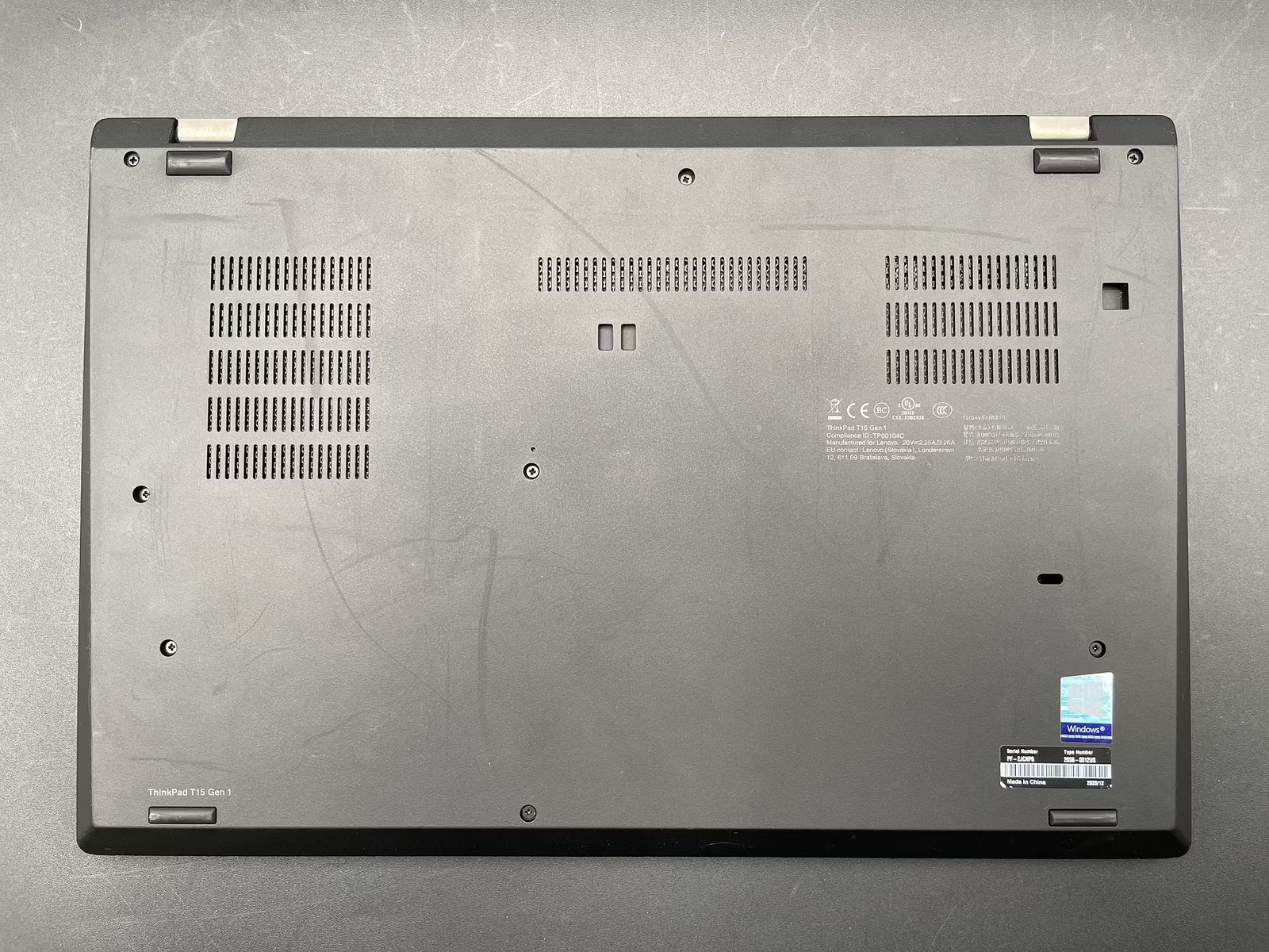 Lenovo ThinkPad T15 Gen 1 Used 15.5″ (i5-10310U-8GB-256GB NVMe)