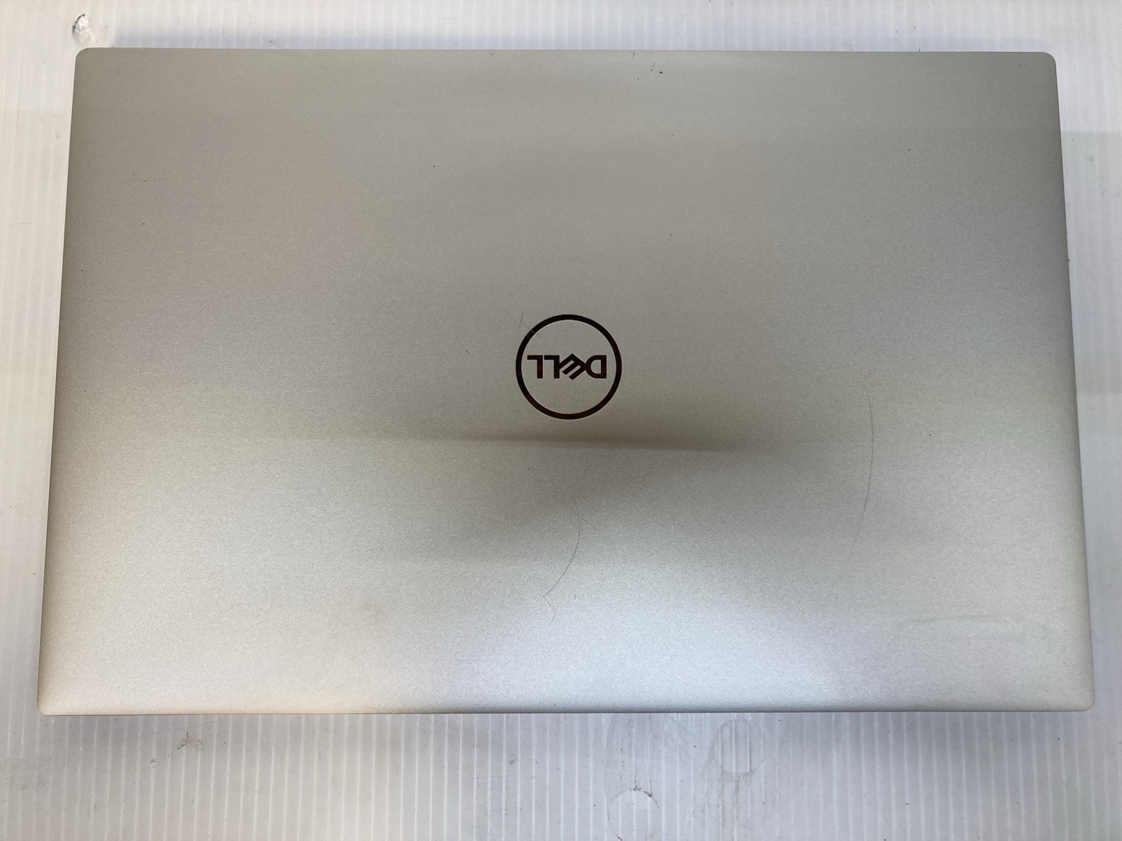 Dell XPS 15 9530 i7-13700H | 16GB | 1TB SSD | Intel Arc A370M-BAD TRACKPAD- READ