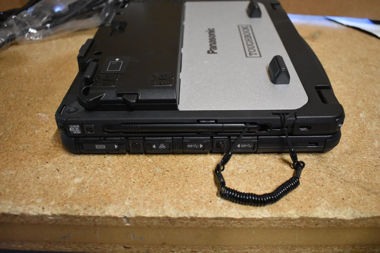 Panasonic Toughbook CF-20 1.6 GHz Core i5-7Y57 @ 1.2GHz 8GB 512GB Win10 Hours 0