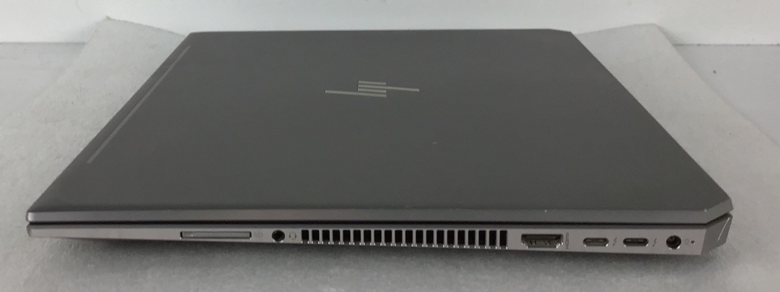HP ZBook Studio G5 15.6″ I7-8850H 2.6GHz 32GB 256GB 1NVIDIA QUADRO P2000 11 Pro