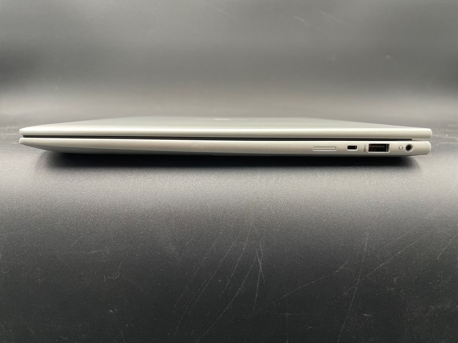 HP EliteBook 860 G9 Used 16″ (i5-1245U-16GB-256GB NVMe)