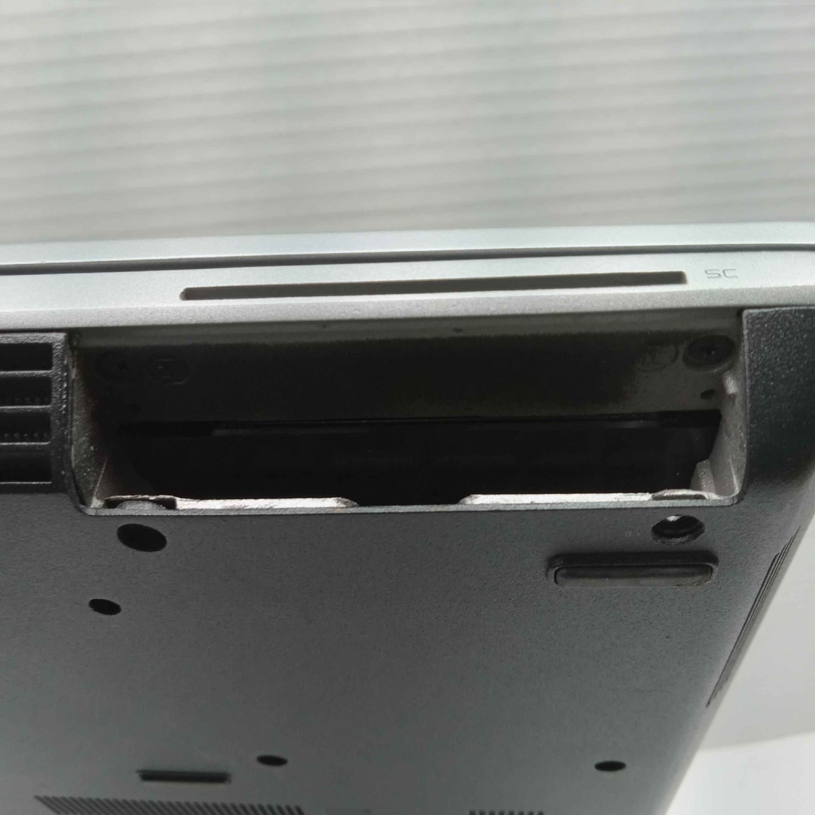 Dell Latitude E6420 14″ Laptop Intel Core i5-2520M 4GB RAM No HDD READ ^