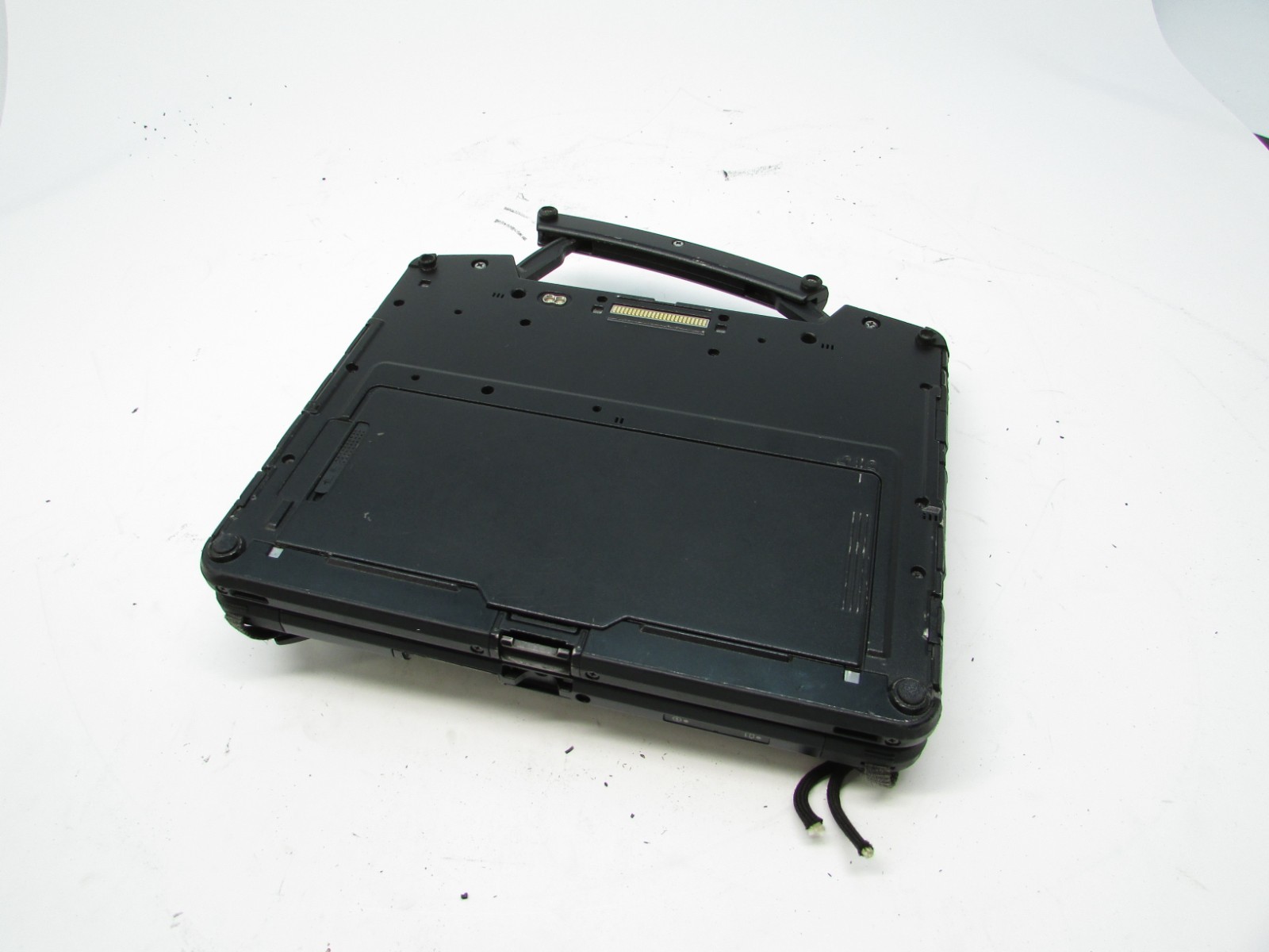 Panasonic Toughbook CF-20 10″ i5-7Y57 1.2GHz 16GB RAM 256GB M.2 SSD No OS/AC