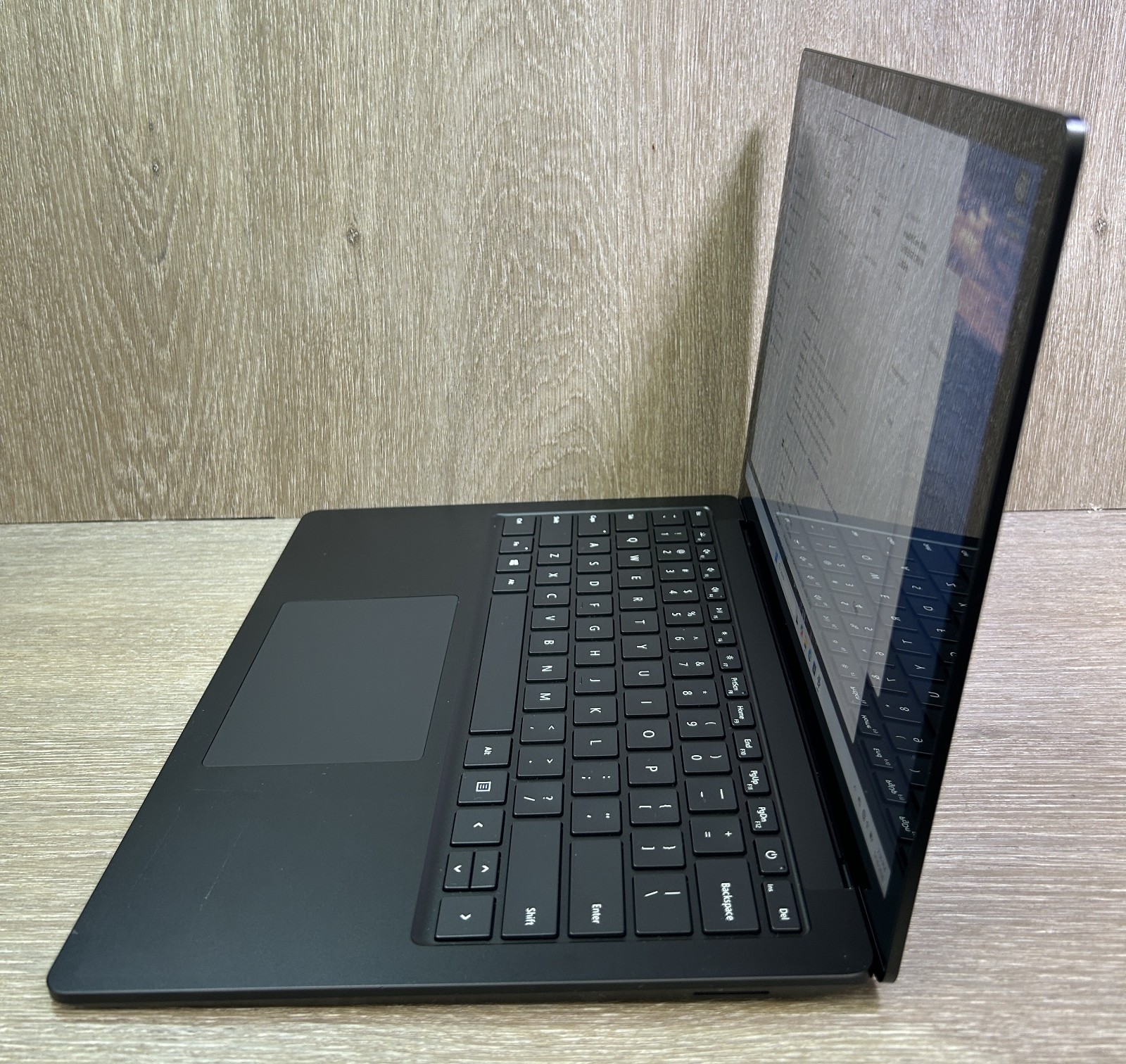 Microsoft Surface Laptop 3 i5-1035G7 1.2GHz 256GB SSD 8GB DDR4 Black