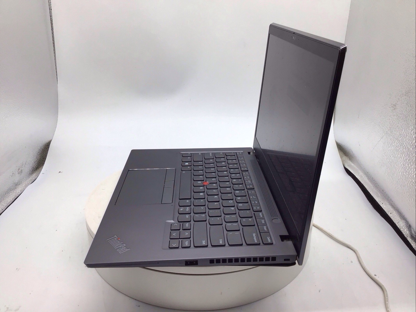 Lenovo ThinkPad T14s G2 14″ Laptop Ryzen 7 PRO 5850U 16GB RAM 512GB SSD W11P U R