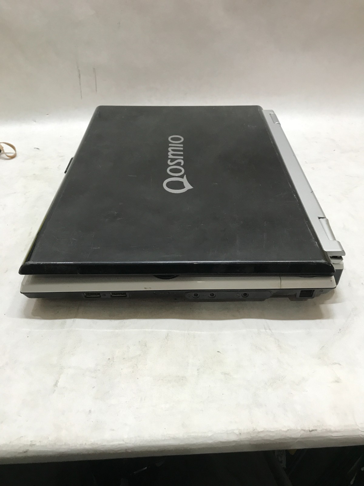 Toshiba Qosmio F5-AV425 15″ Intel Core 2 Duo NO RAM NO HDD/OS For Parts READ -DW